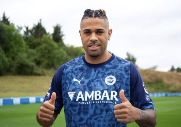 万通资本 阿拉维斯官方：马里亚诺将会与一线队一起训练